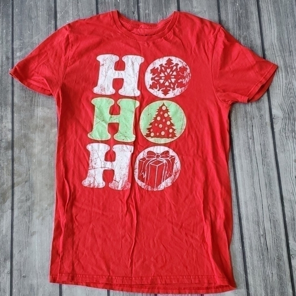 Fifth Sun Tops - Christmas Holiday Ho Ho Ho Tshirt Size Medium